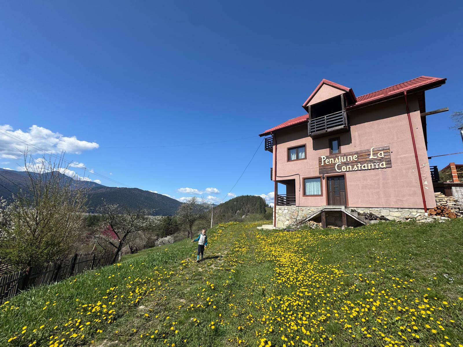 Exterior panoramă vedere munte La Constanța